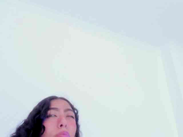 EMMAAA-STOONEE webcam