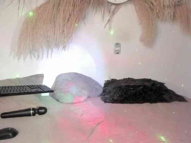 EMMAAA-STOONEE webcam
