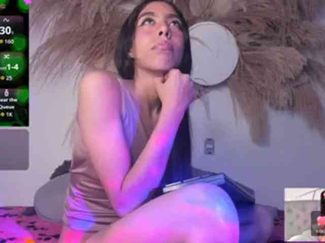 EMMAAA-STOONEE webcam