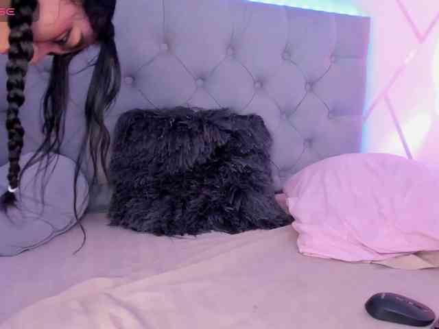 EMMAAA-STOONEE webcam
