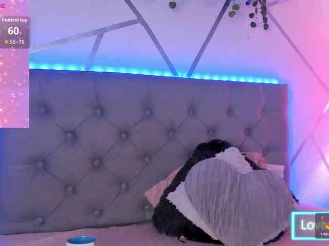 EMMAAA-STOONEE webcam