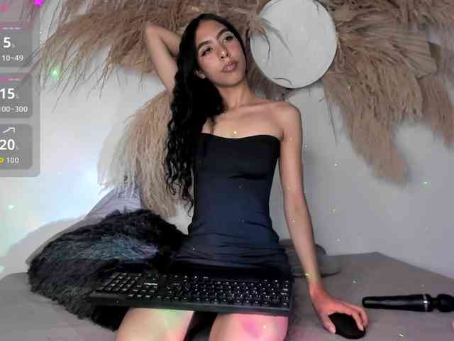 EMMAAA-STOONEE webcam
