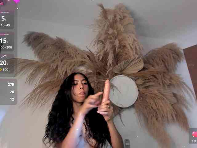 EMMAAA-STOONEE webcam