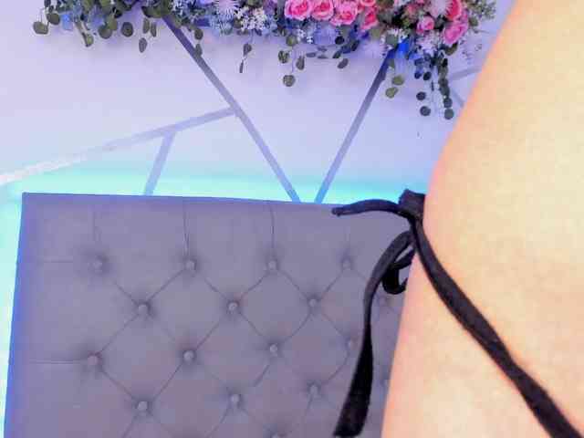 EMMAAA-STOONEE webcam