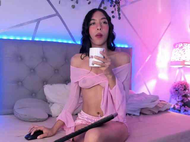 EMMAAA-STOONEE