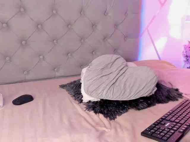 EMMAAA-STOONEE webcam