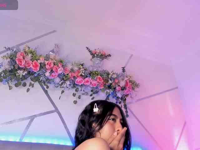 EMMAAA-STOONEE webcam