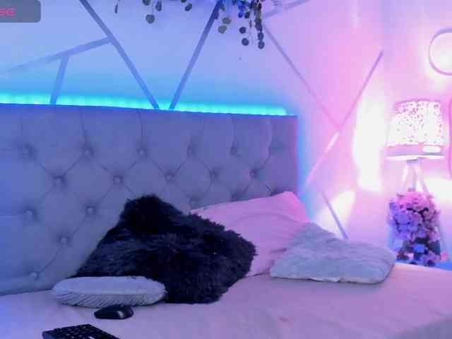EMMAAA-STOONEE webcam