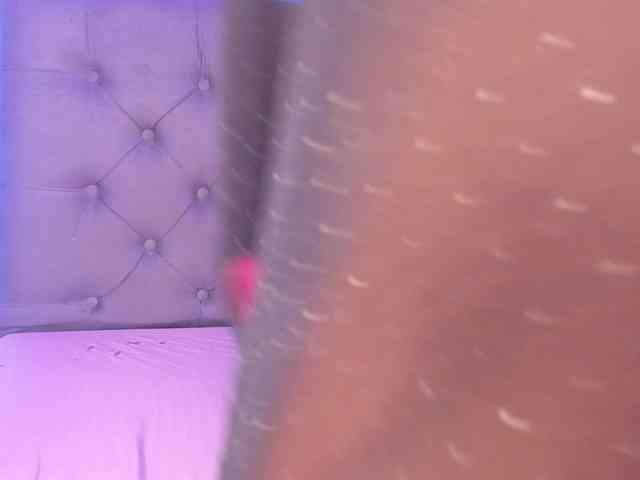 EMMAAA-STOONEE webcam