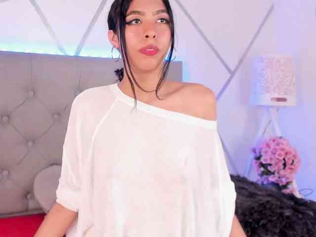 EMMAAA-STOONEE webcam