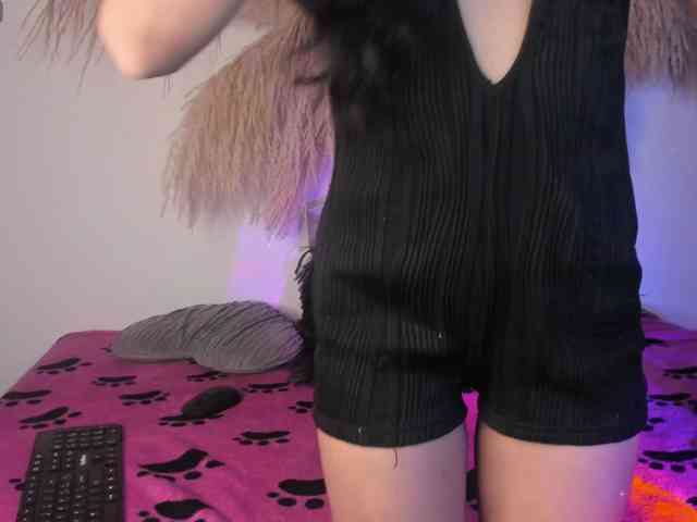 EMMAAA-STOONEE webcam