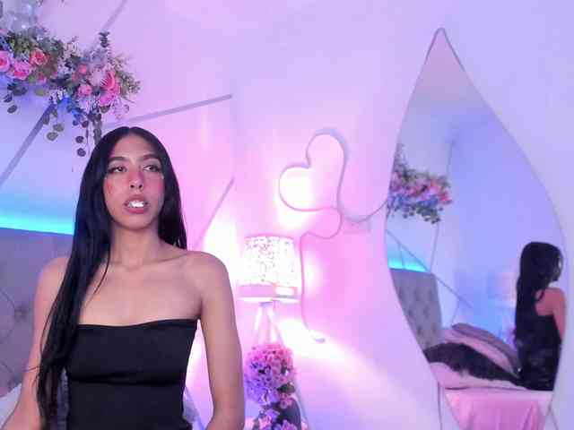 EMMAAA-STOONEE webcam