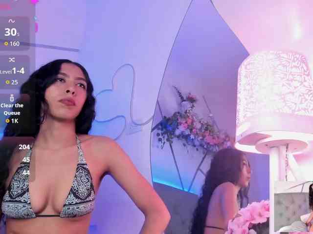 EMMAAA-STOONEE webcam