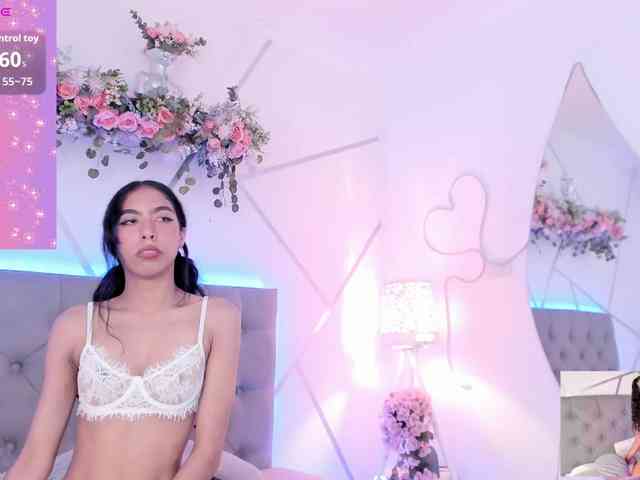 EMMAAA-STOONEE webcam