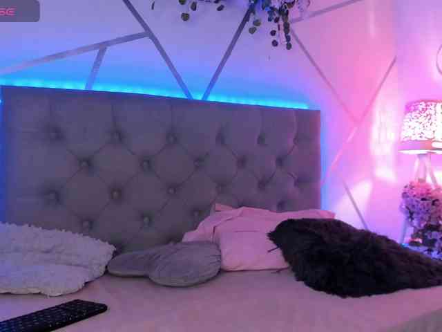 EMMAAA-STOONEE webcam