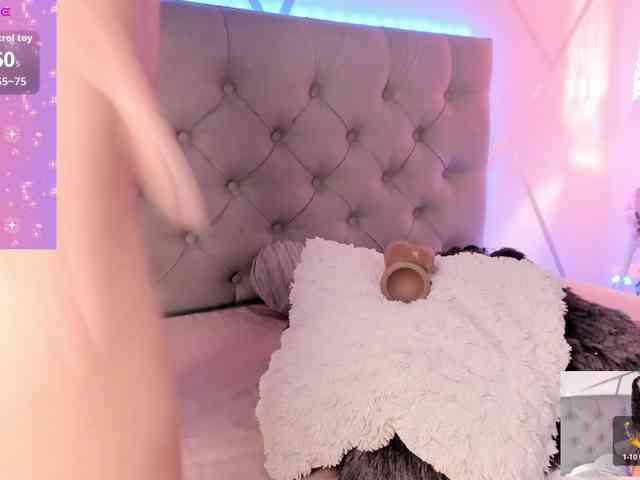 EMMAAA-STOONEE webcam