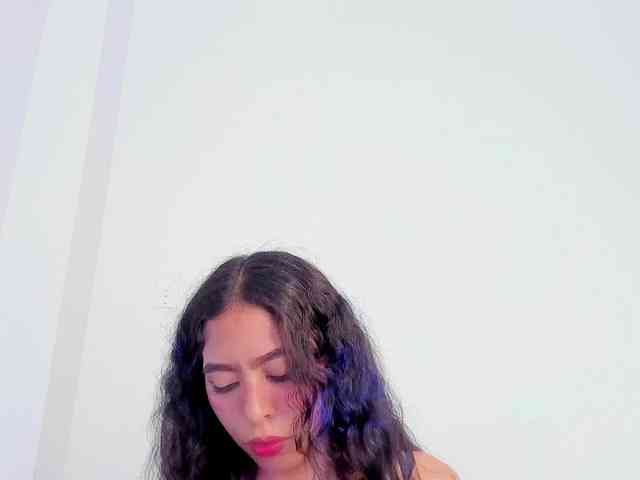 EMMAAA-STOONEE webcam