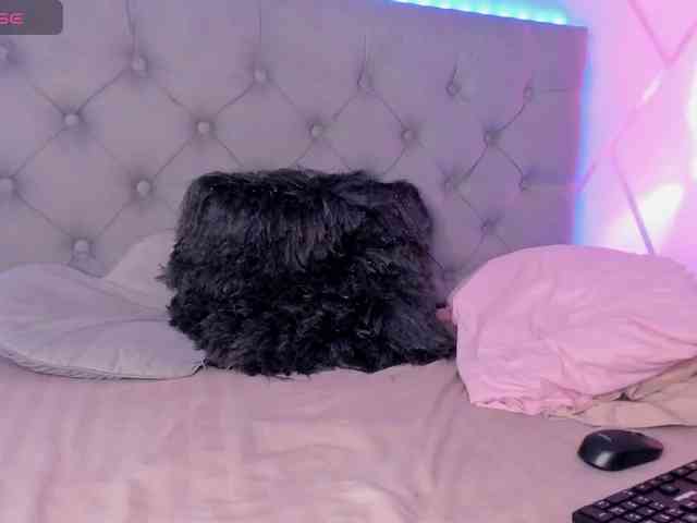 EMMAAA-STOONEE webcam