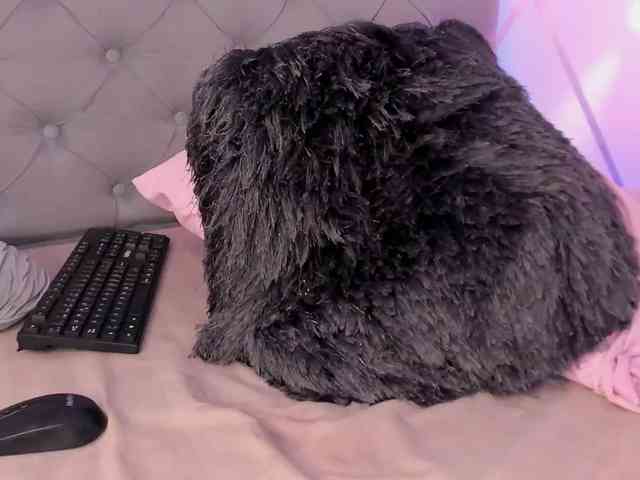 EMMAAA-STOONEE webcam