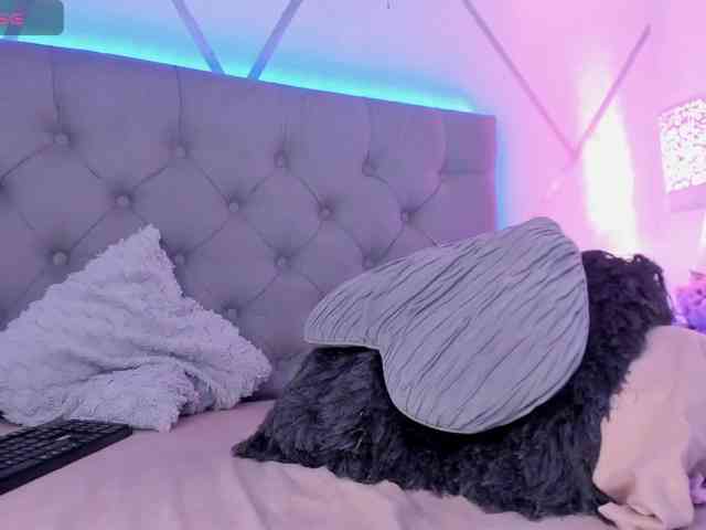 EMMAAA-STOONEE webcam