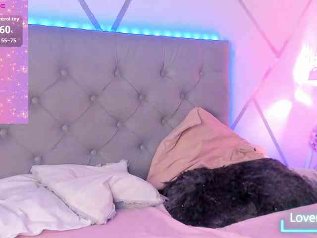 EMMAAA-STOONEE webcam