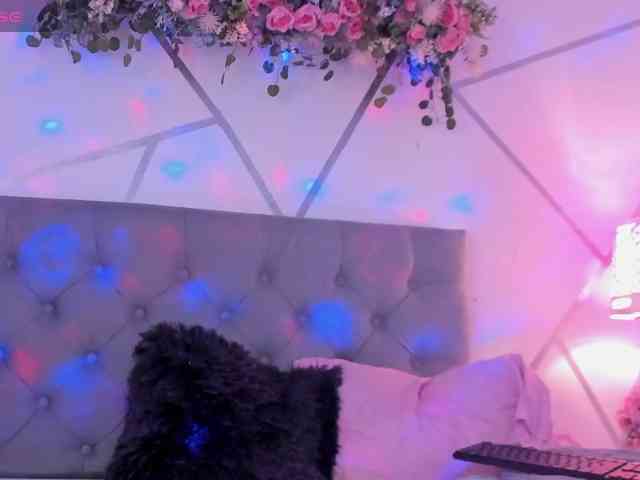 EMMAAA-STOONEE