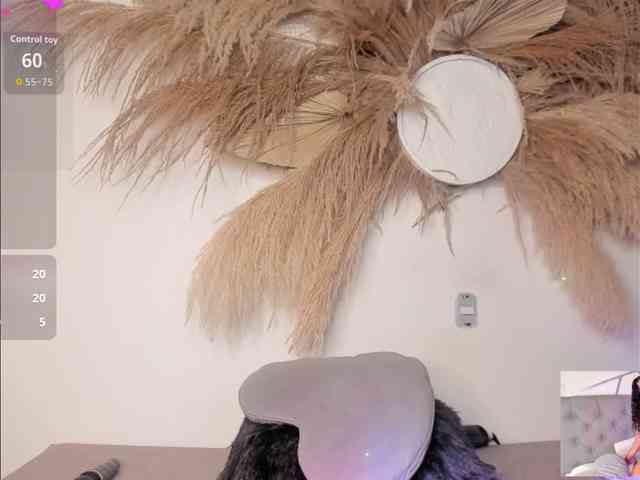 EMMAAA-STOONEE webcam