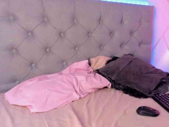 EMMAAA-STOONEE webcam