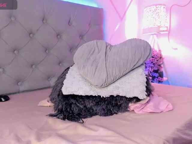 EMMAAA-STOONEE webcam