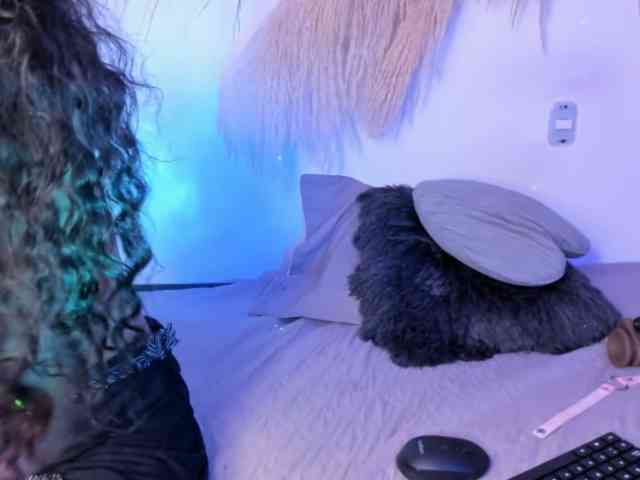 EMMAAA-STOONEE