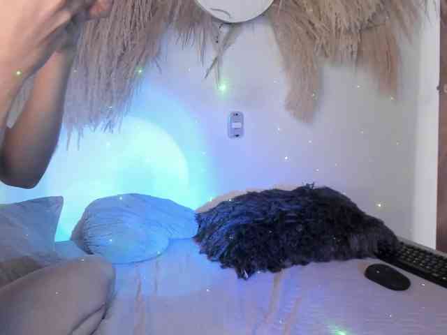 EMMAAA-STOONEE webcam