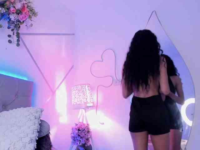 EMMAAA-STOONEE webcam