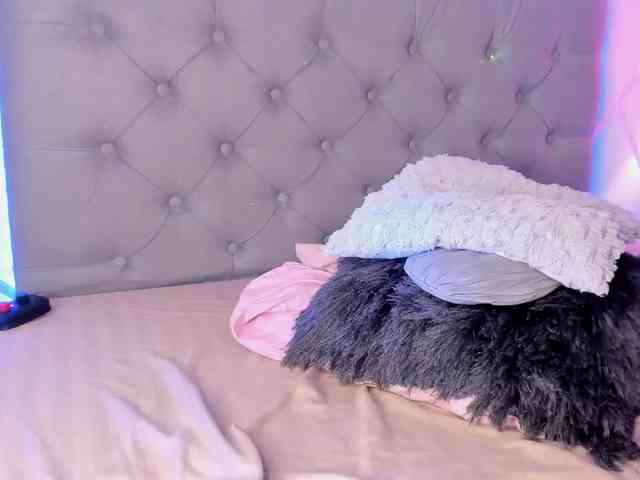 EMMAAA-STOONEE webcam
