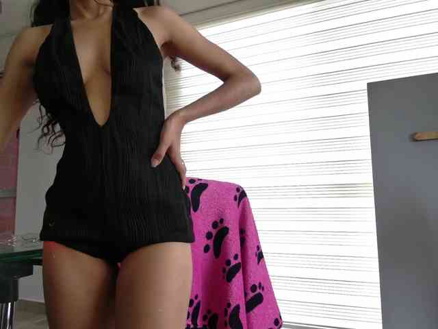 EMMAAA-STOONEE webcam