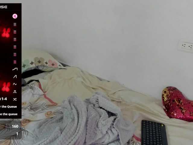 moon77's BongaCams show and profile