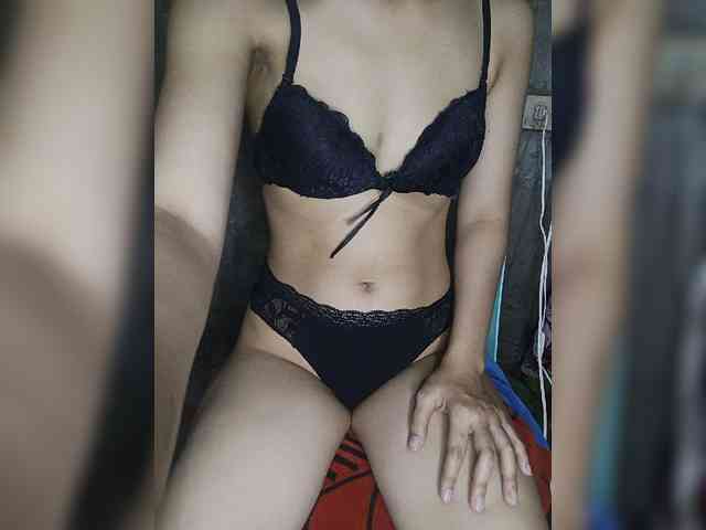 lovelyrub18x webcam