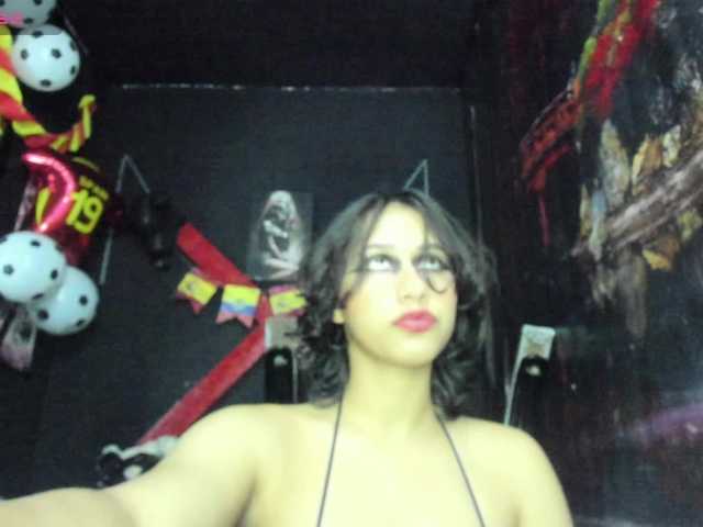 Darkd0ll live cam on BongaCams