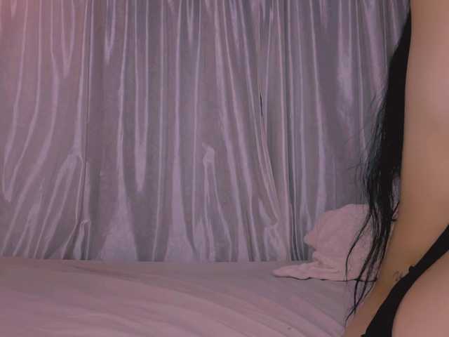 Nicole-Antonie live cam on BongaCams