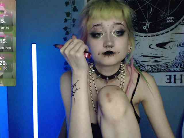 Trish-Taylor webcam