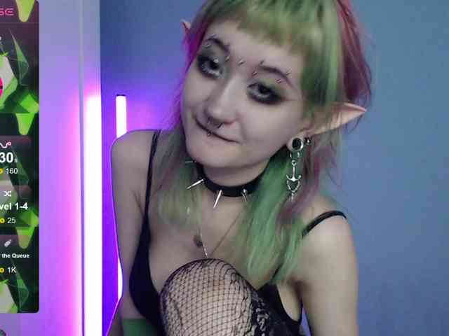 Trish-Taylor webcam