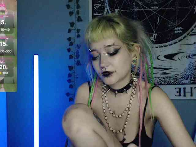 Trish-Taylor webcam