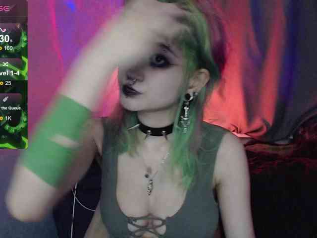 Trish-Taylor webcam