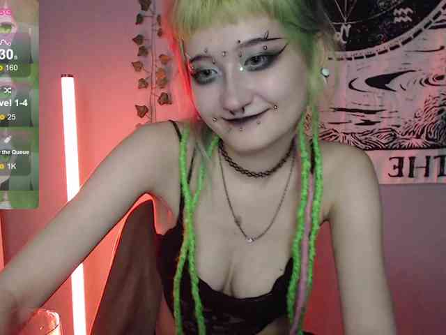 Trish-Taylor webcam