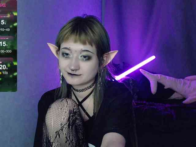 Trish-Taylor webcam