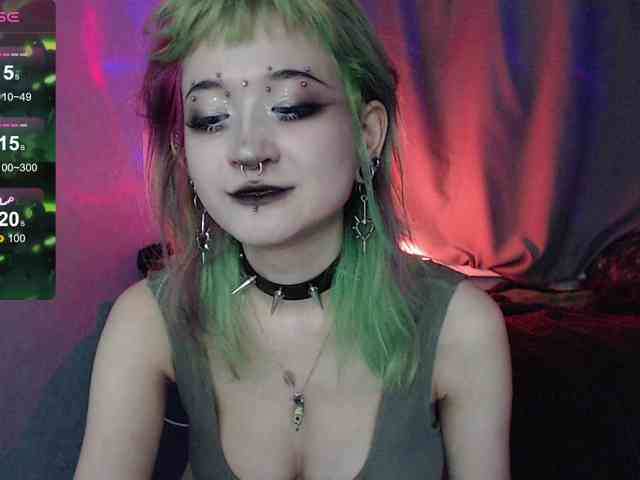 Trish-Taylor webcam