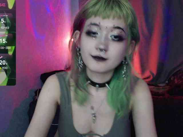 Trish-Taylor webcam