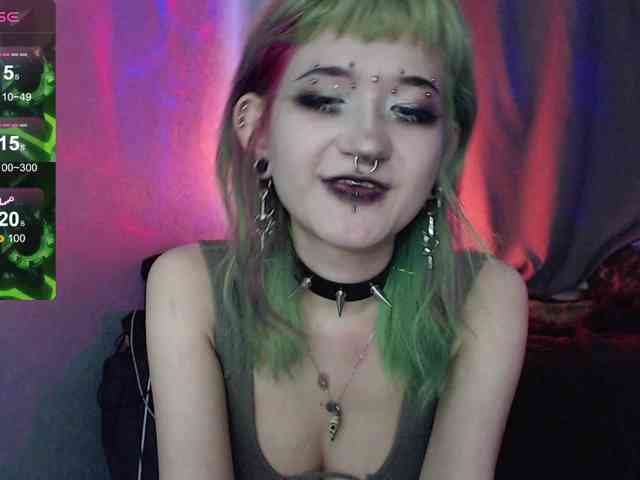 Trish-Taylor webcam