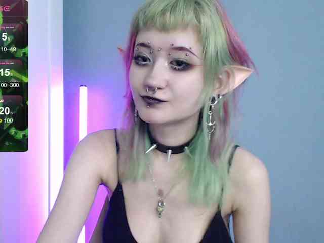 Trish-Taylor webcam