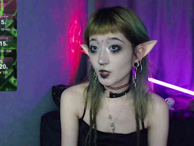 Trish-Taylor webcam