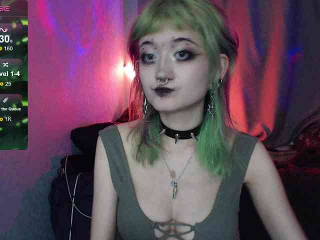 Trish-Taylor webcam